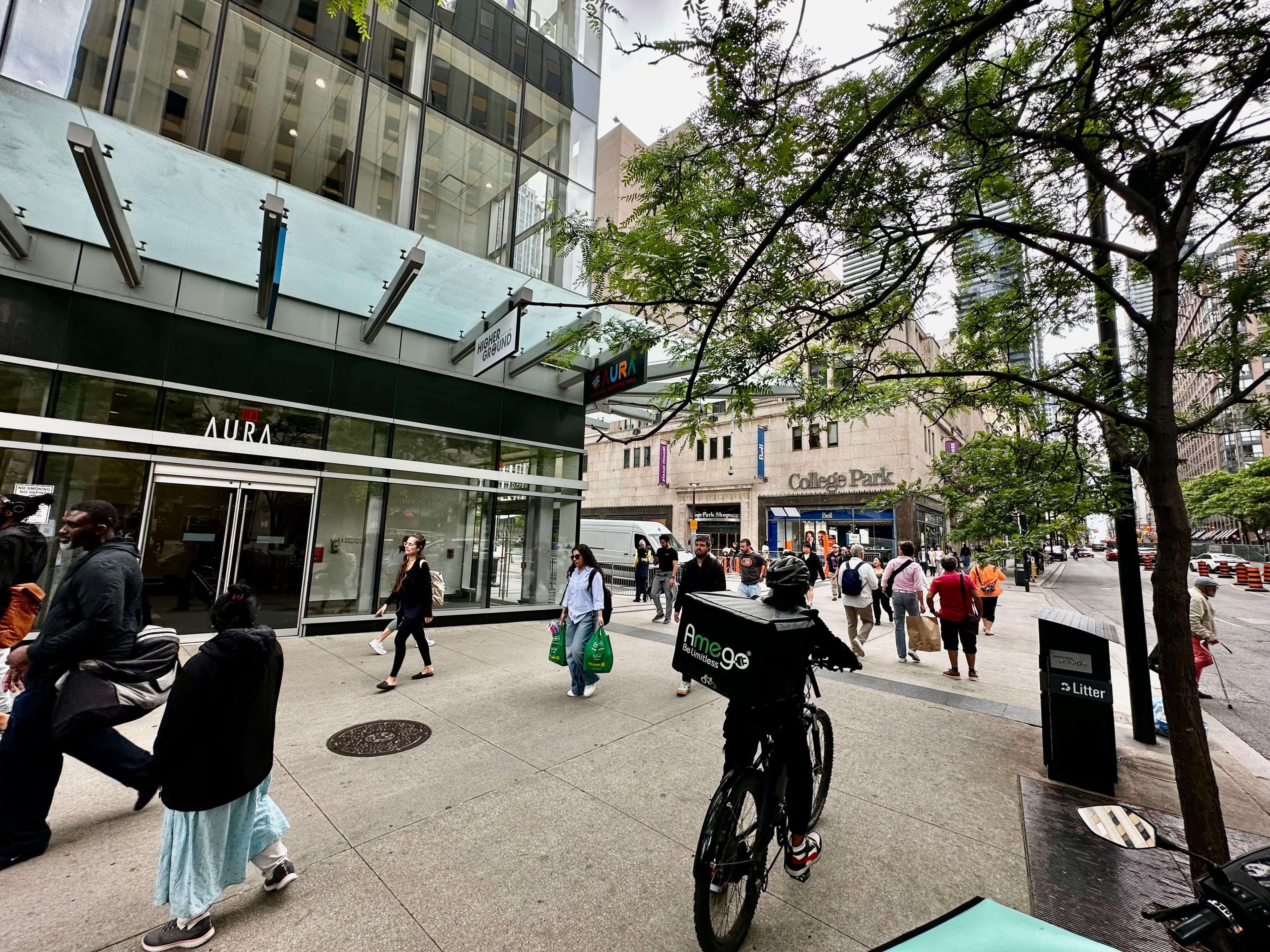 Toronto C01, ON M5B 1S8,384 Yonge ST #39