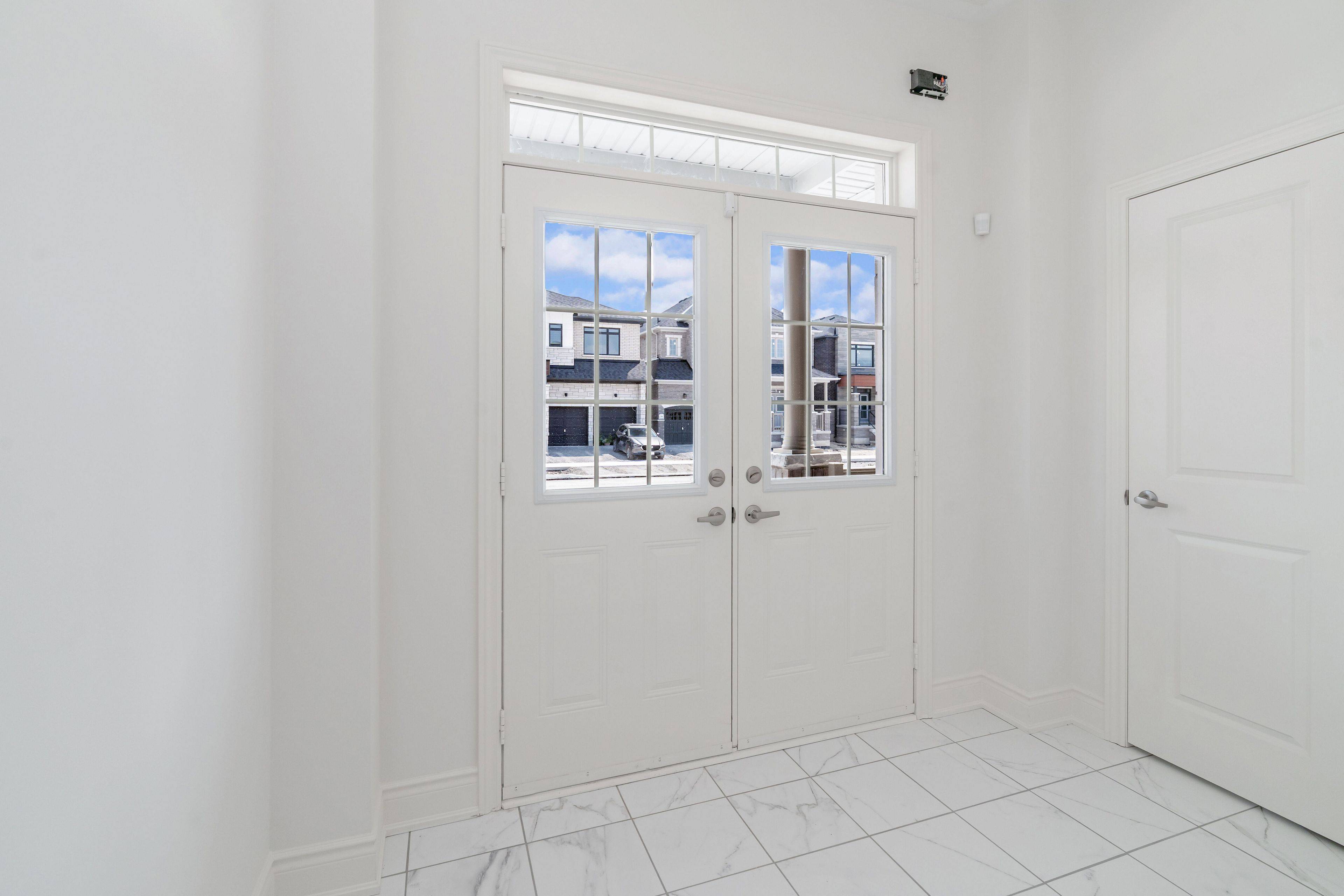 Oshawa, ON L1L 0S1,2210 Cayenne ST