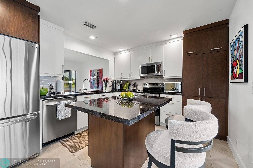 Boynton Beach, FL 33472,5647 E PARKWALK CR #5647