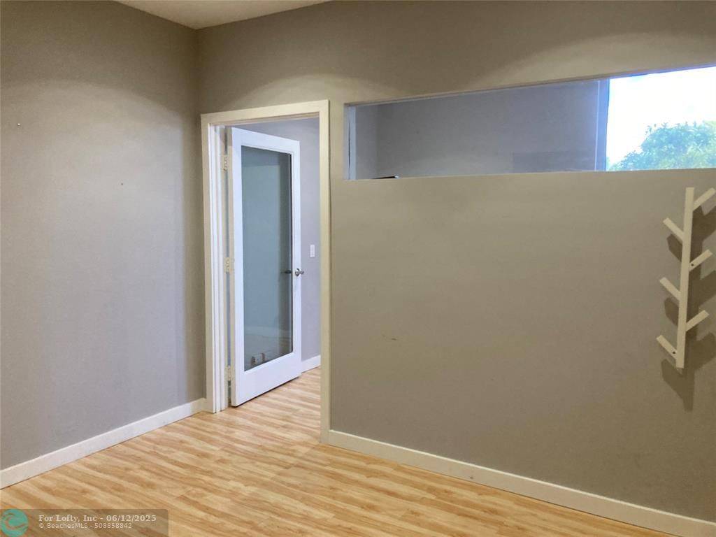 North Miami, FL 33181,12550 Biscayne Blvd #222