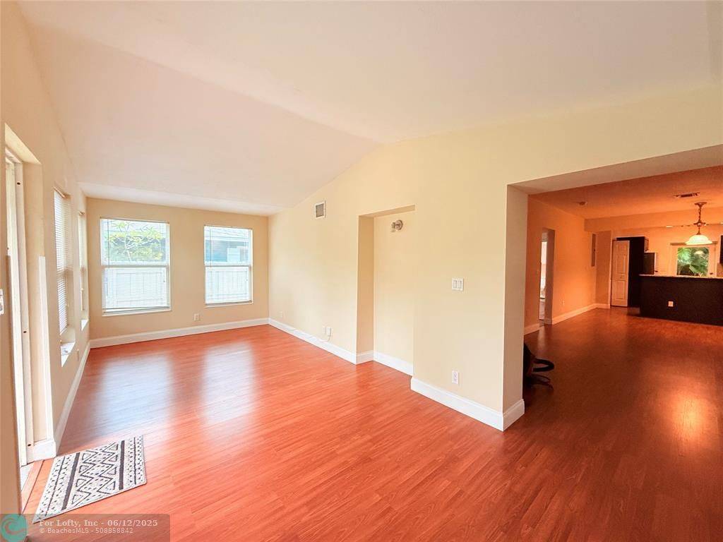 Fort Lauderdale, FL 33312,828 W Las Olas Blvd