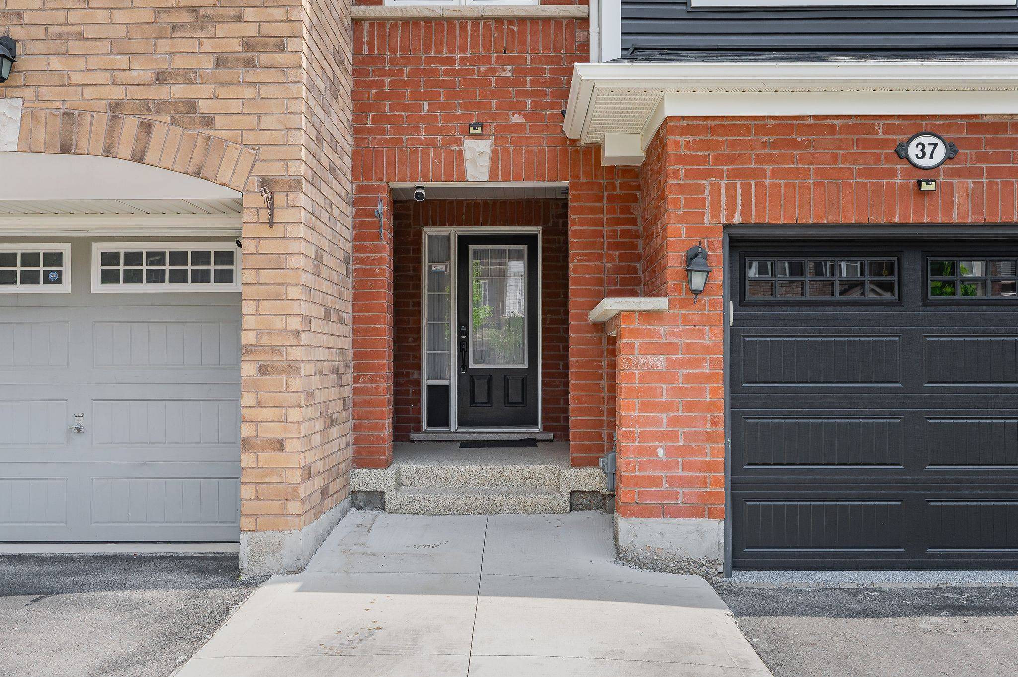 Brampton, ON L7A 0X8,37 Vanhorne Close