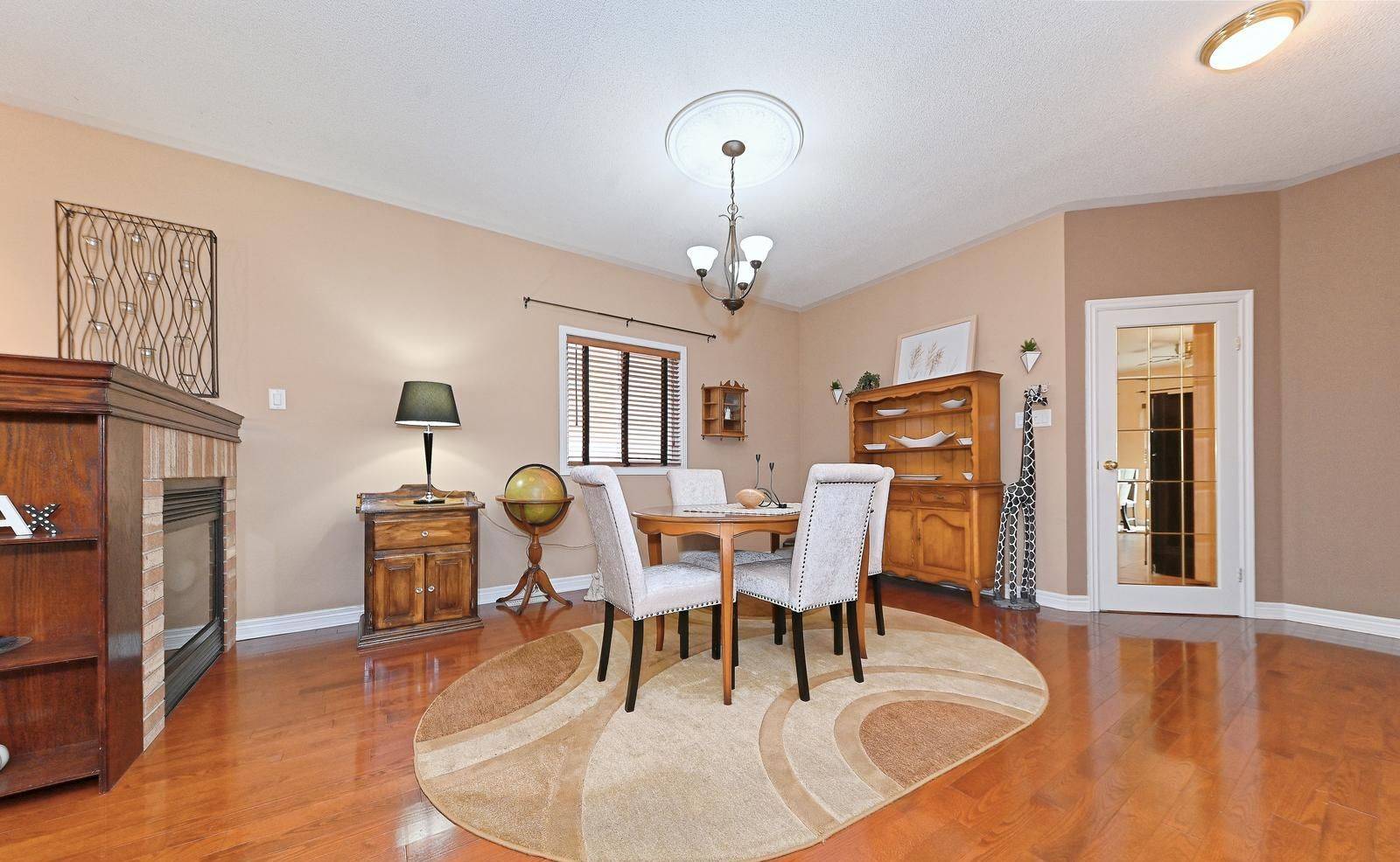 Brampton, ON L7A 1N5,138 Van scott DR N #UPPER