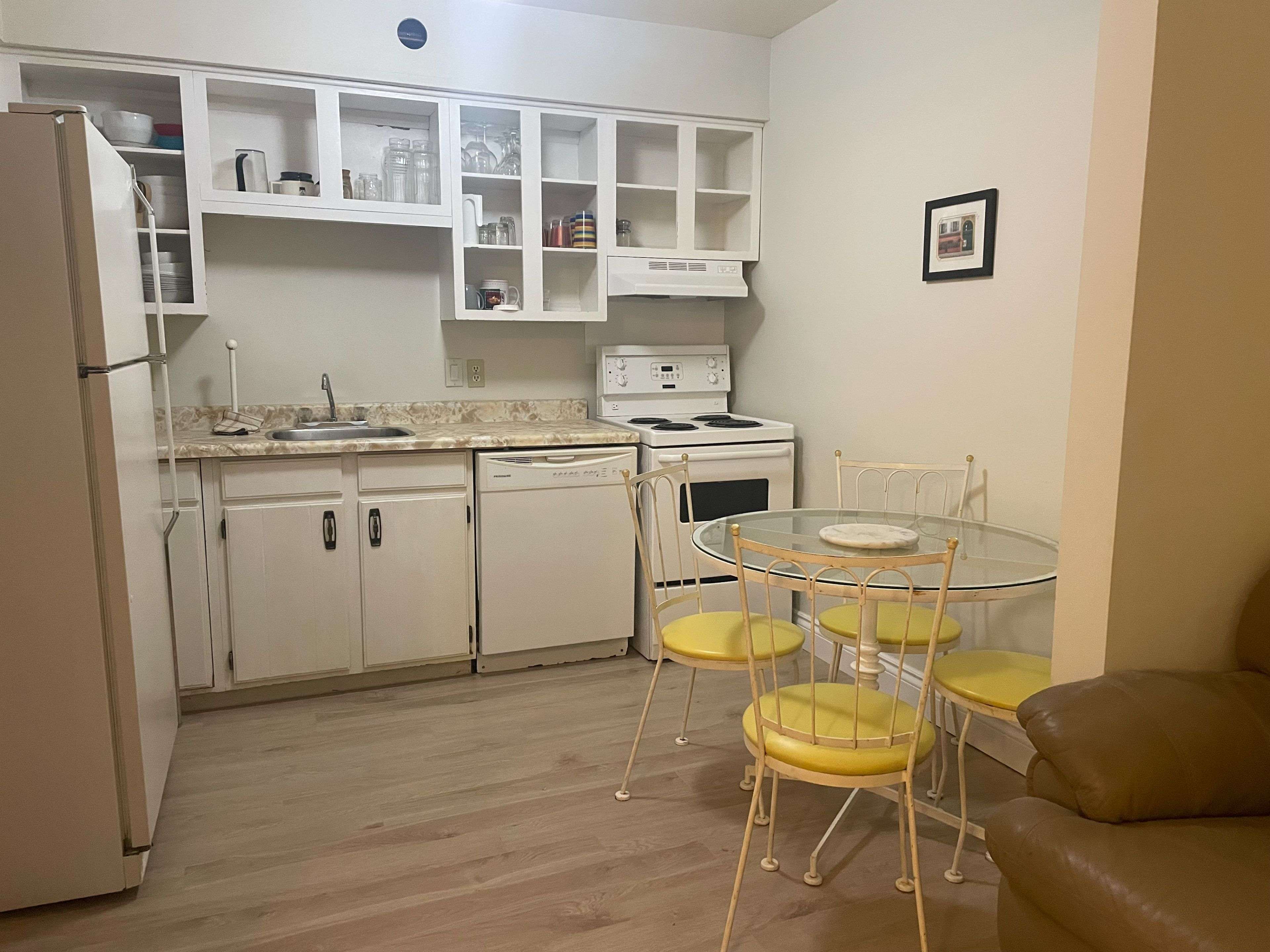 Saugeen Shores, ON N0H 2C5,633 Harbour ST #4
