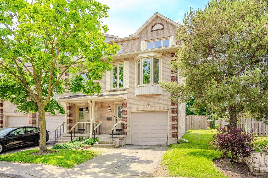 302 College AVE W #47, Guelph, ON N1G 4S7