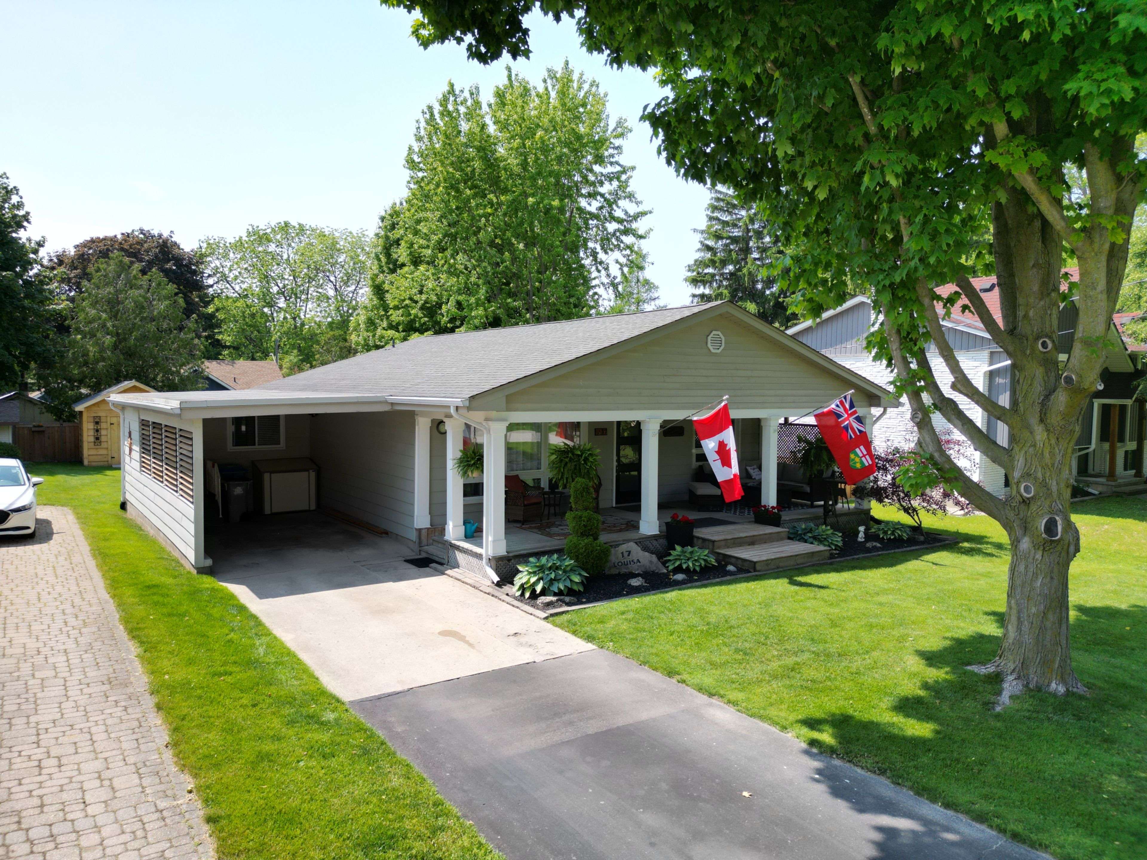 17 Louisa ST, Bluewater, ON N0M 1G0