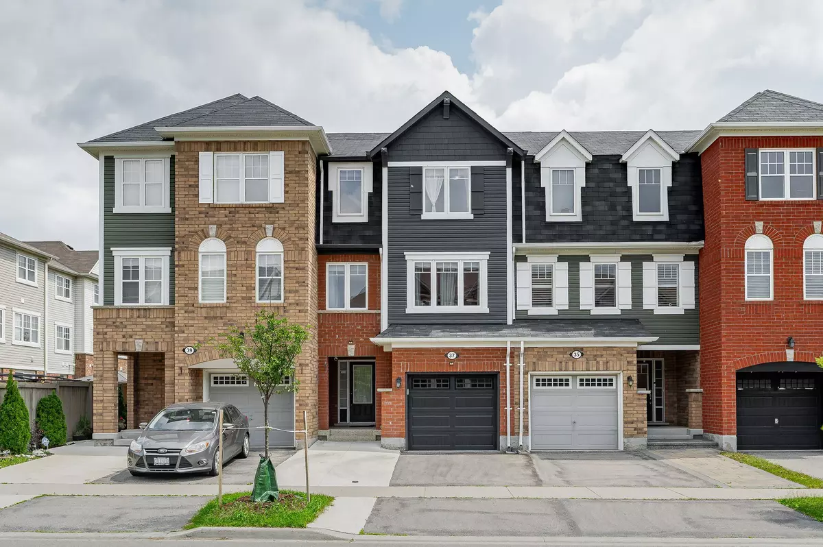 Brampton, ON L7A 0X8,37 Vanhorne Close
