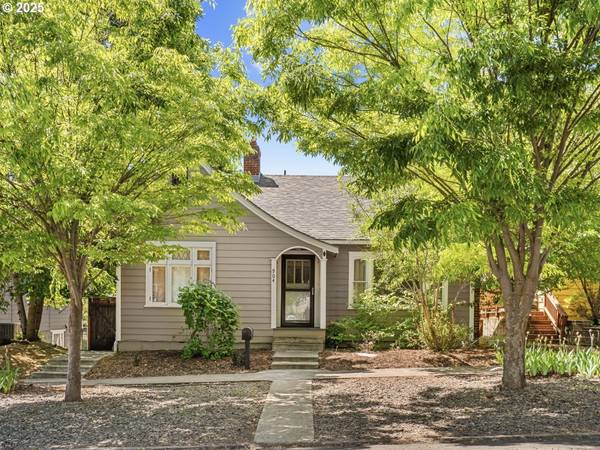 904 N AVE, La Grande, OR 97850
