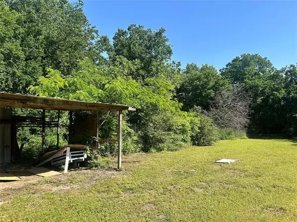 Bowie, TX 76230,415 Elba Street