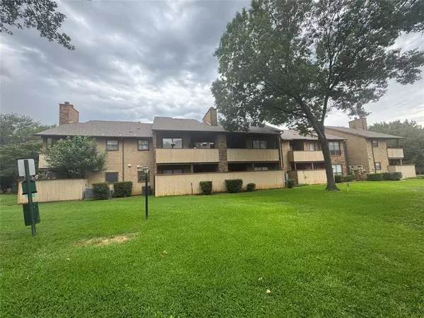 Arlington, TX 76011,1909 Cloisters Drive #1025