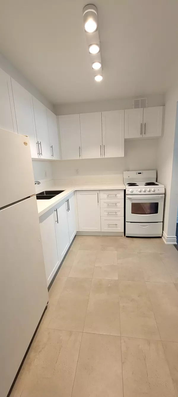 Toronto C14, ON M2M 3V8,5949 Yonge ST #1007