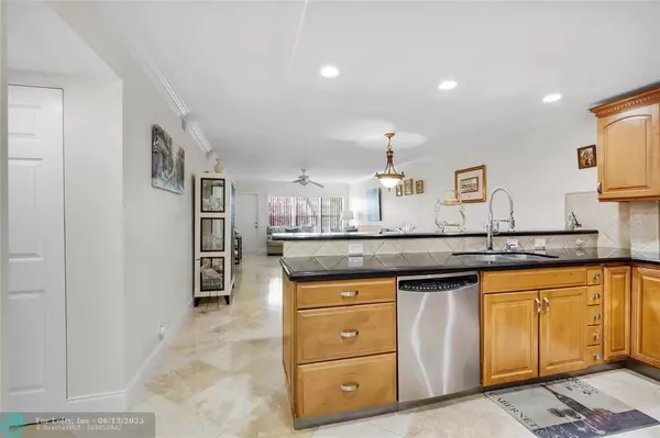Boca Raton, FL 33496,18940 Stewart Cir #2