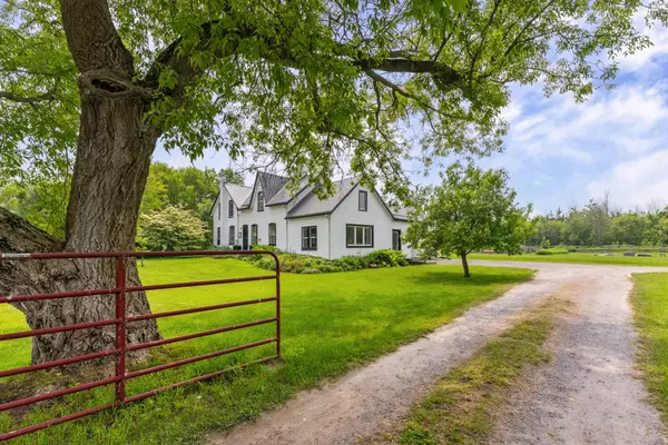 891 Chase RD, Prince Edward County, ON K0K 1T0
