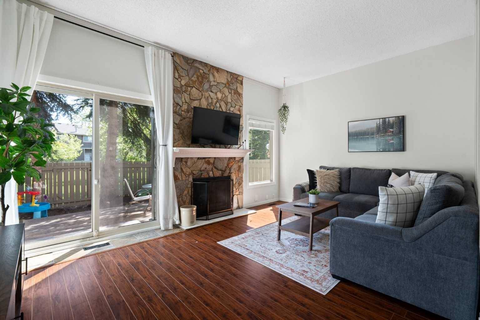 Calgary, AB T2X 1L5,99 Midpark GDNS Southeast #48