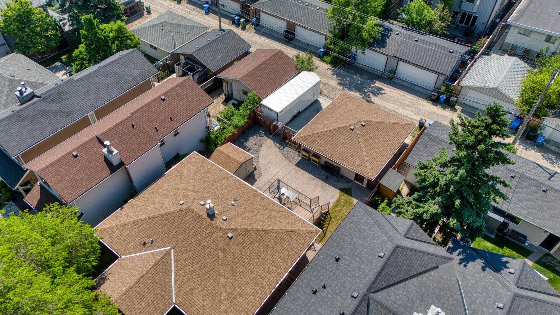 Calgary, AB T2M 2P3,235 31 AVE Northwest