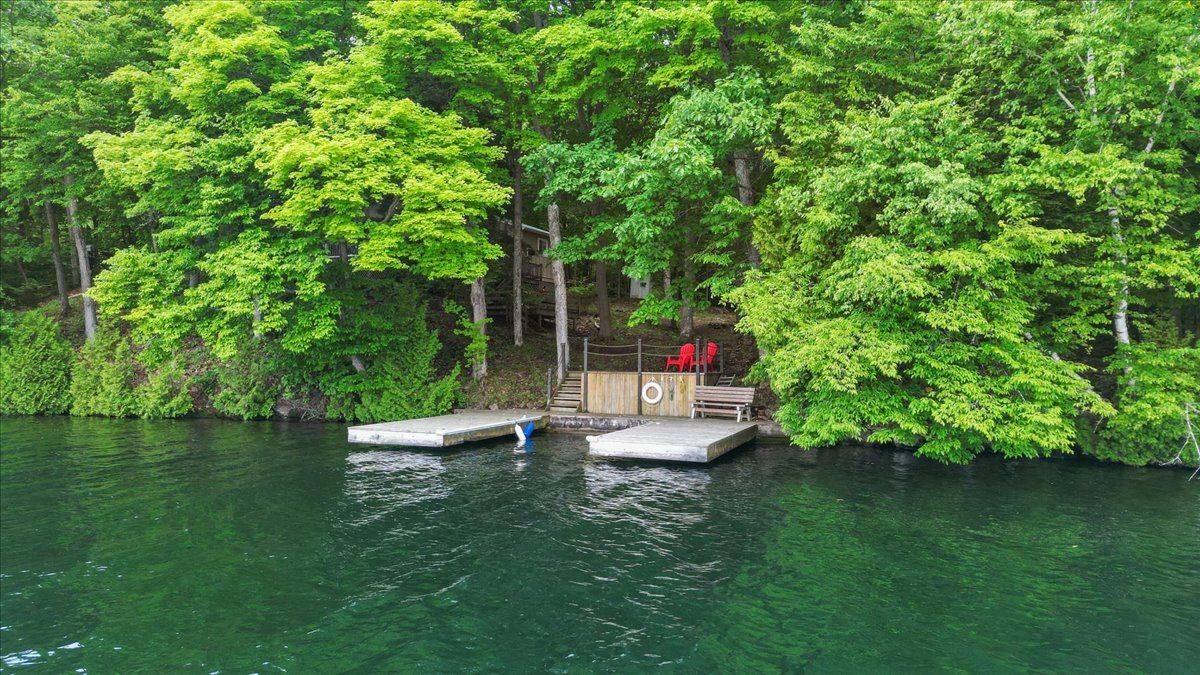 Rideau Lakes, ON K0G 1V0,6296 Big Rideau RD