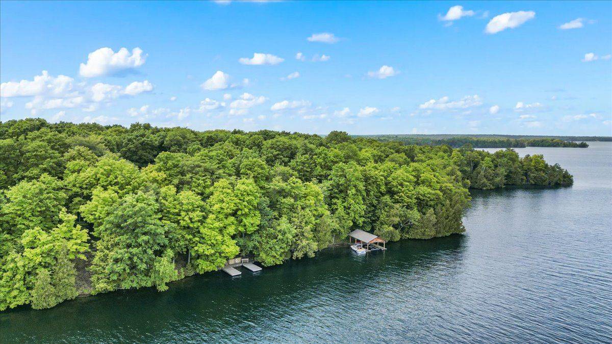 Rideau Lakes, ON K0G 1V0,6296 Big Rideau RD