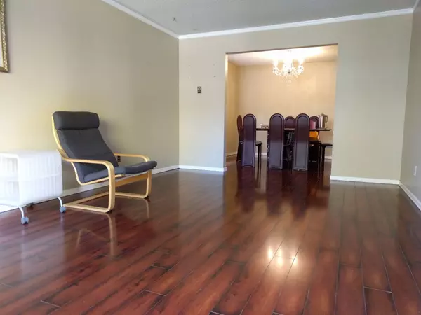 Toronto C15, ON M2J 2X7,34 Cobblestone DR
