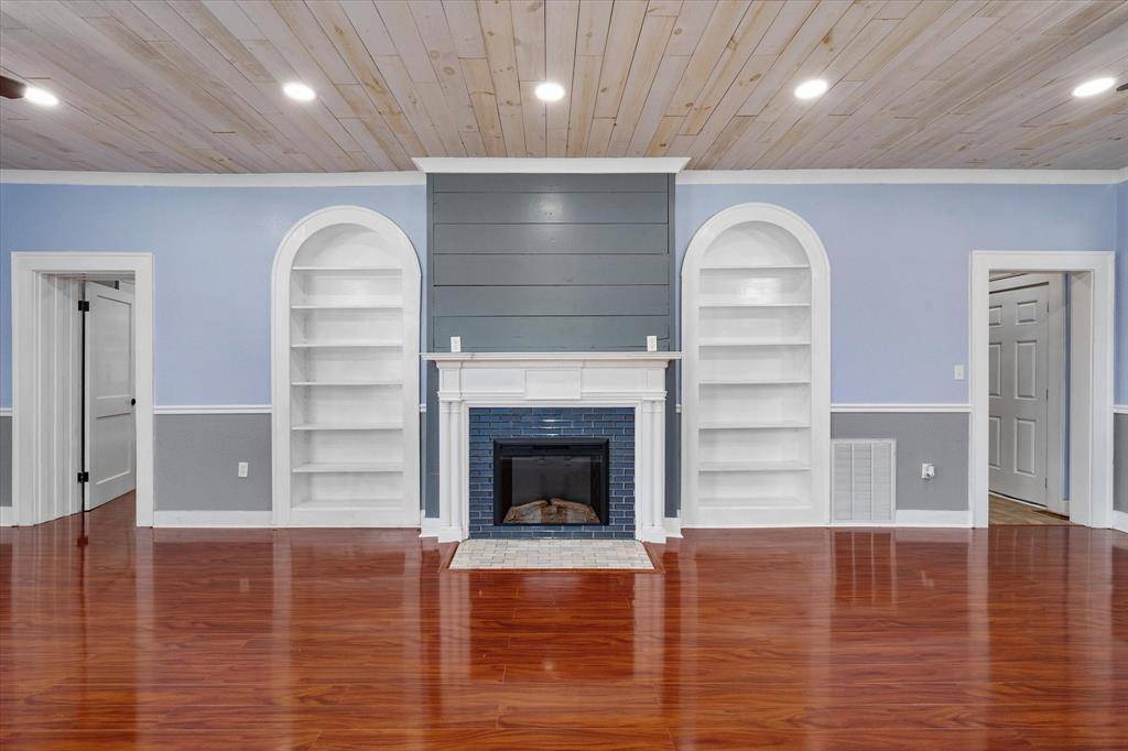 Corsicana, TX 75110,1301 W 2nd Avenue