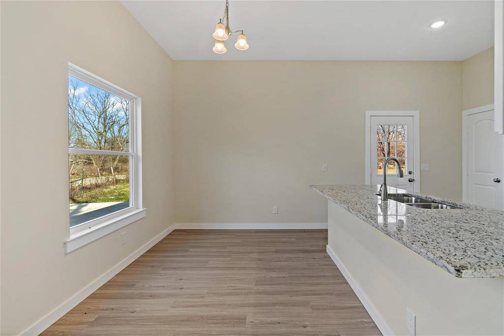 Paris, TX 75460,1350 FITZHUGH NE