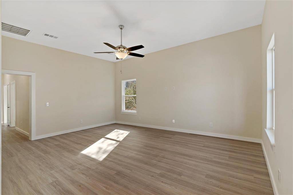 Paris, TX 75460,1350 FITZHUGH NE