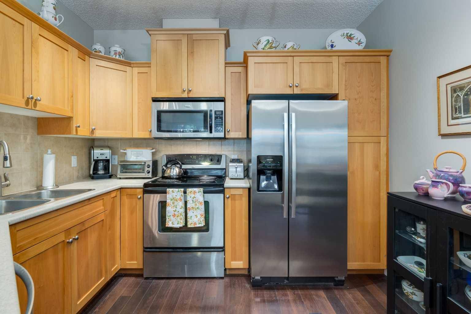 Calgary, AB T3H 4P9,10 Discovery Ridge Close SW #216