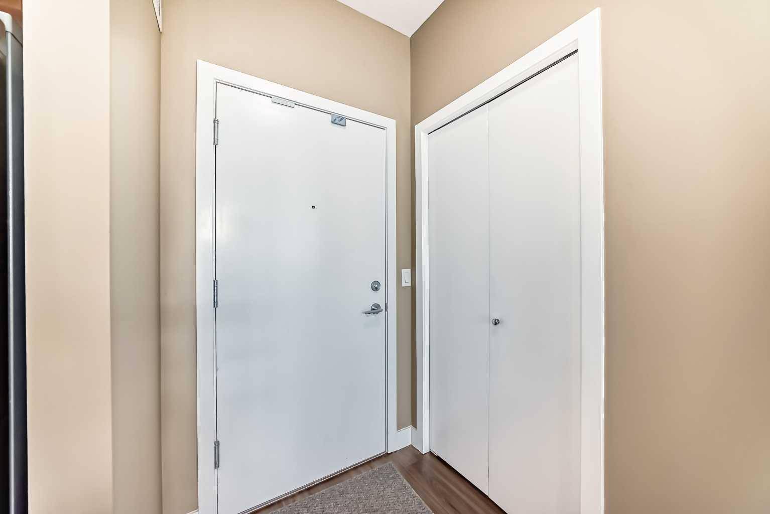Calgary, AB T2E 7M3,4303 1 ST NE #206