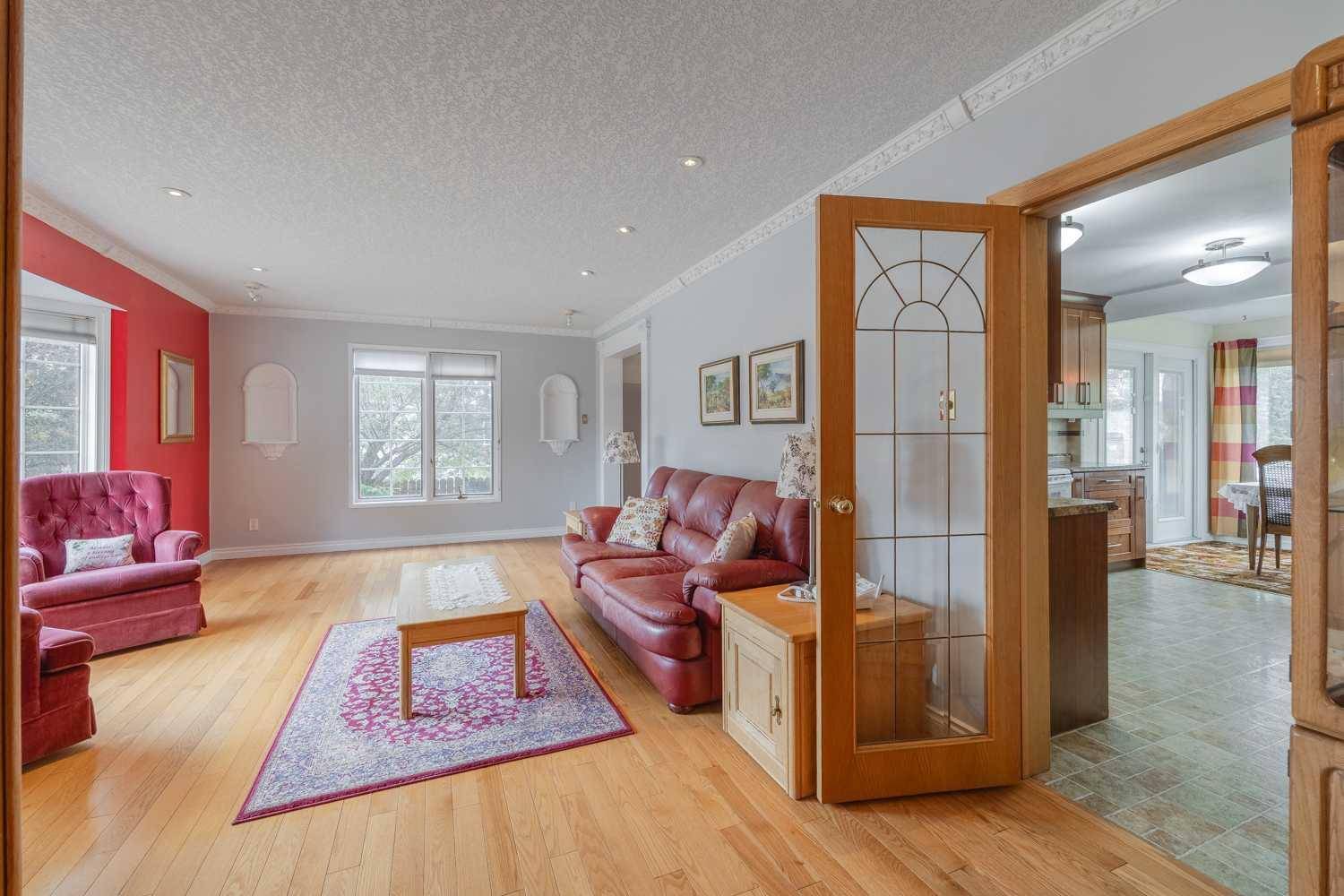 Calgary, AB t2j1h8,304 Wascana RD Southeast