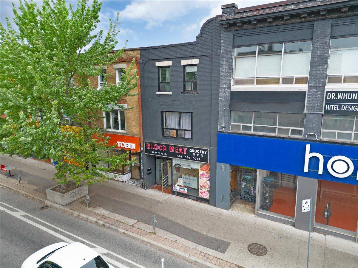 676 Bloor ST W, Toronto C02, ON M6G 1L2