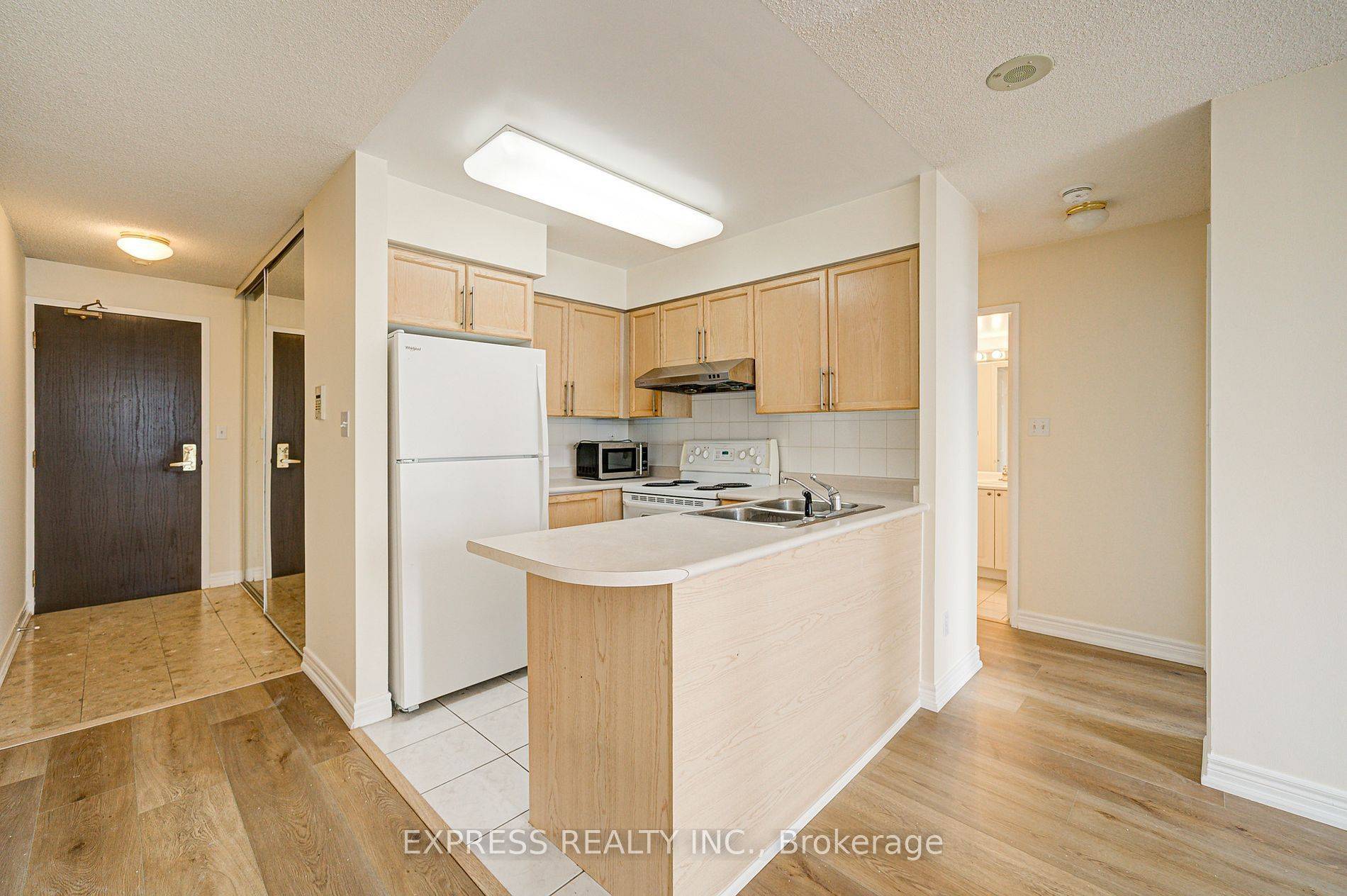 Toronto C14, ON M2N 6Z7,28 Empress AVE #1501