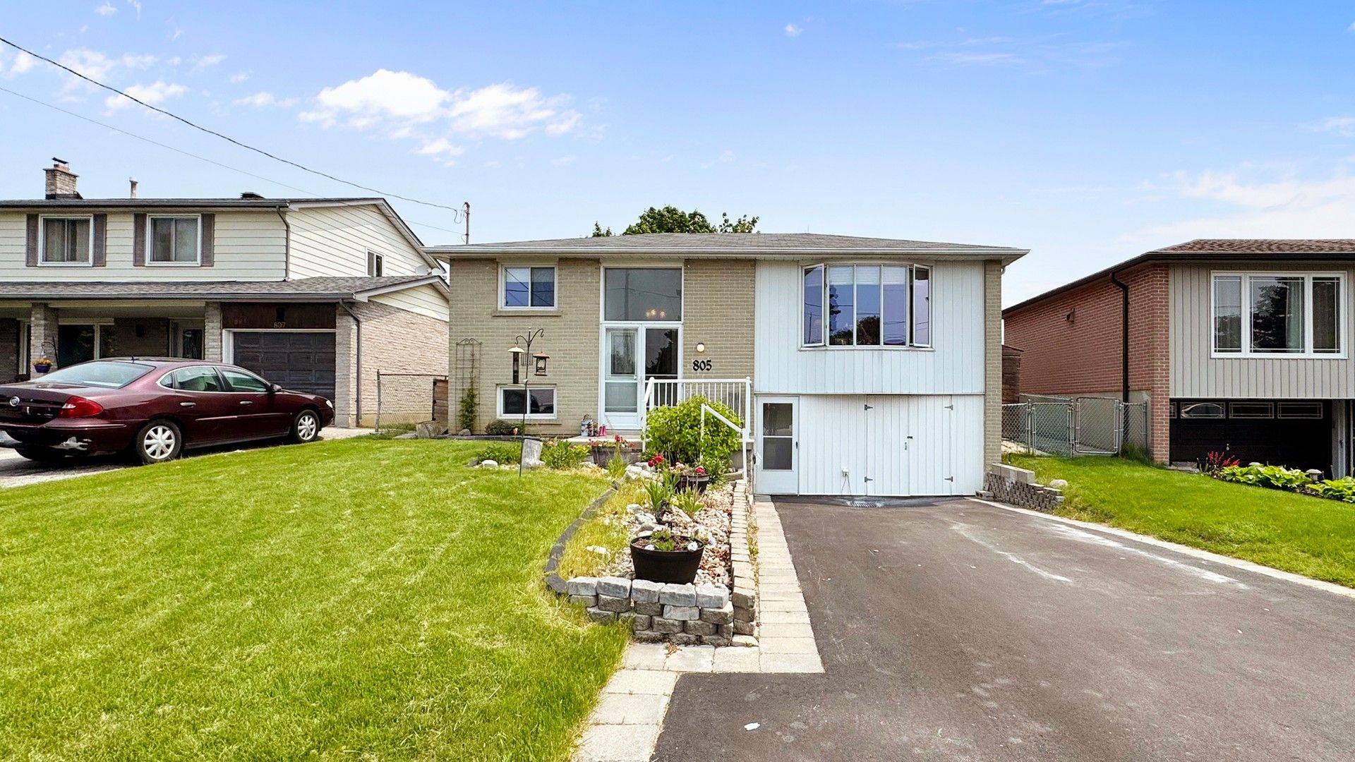 805 Batory AVE, Pickering, ON L1W 2W5