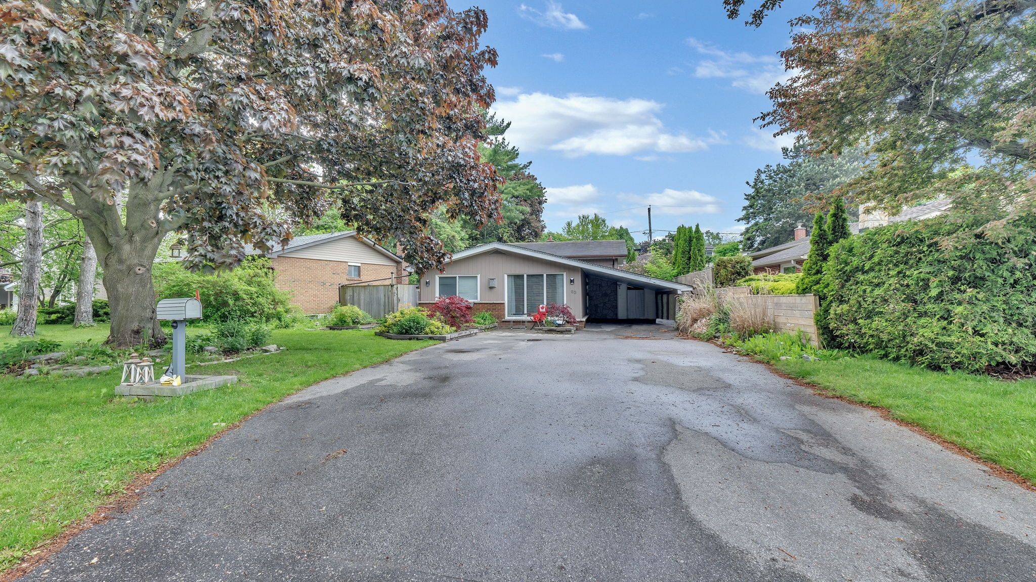 63 Dreyer DR, Ajax, ON L1S 1J3