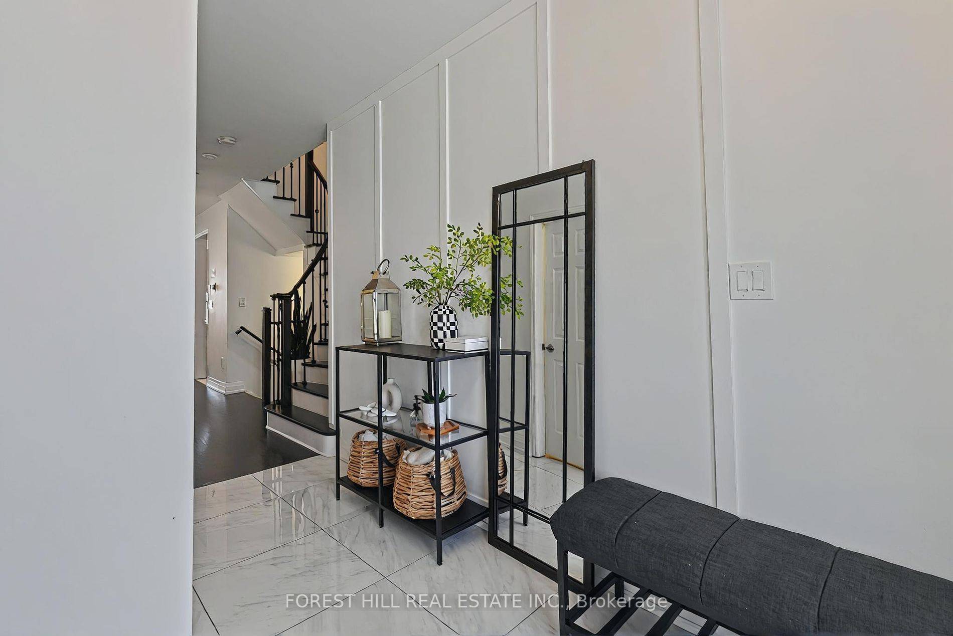 Richmond Hill, ON L4E 0X3,7 London Pride DR
