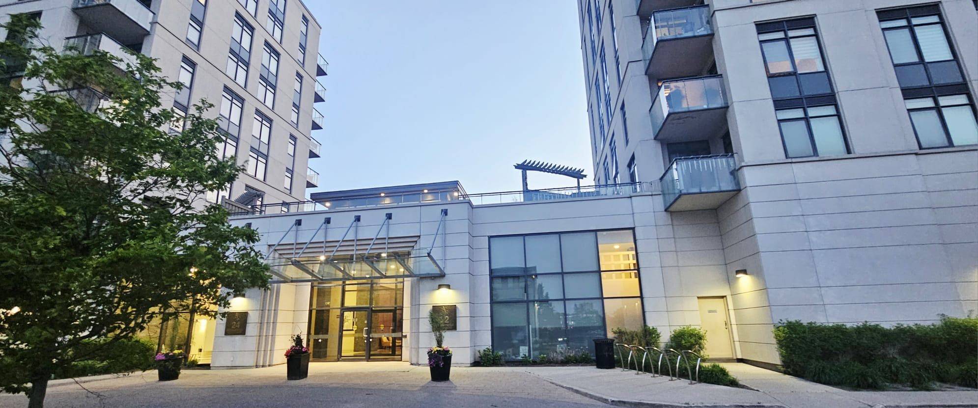 Vaughan, ON L4L 8C4,24 Woodstream BLVD #706
