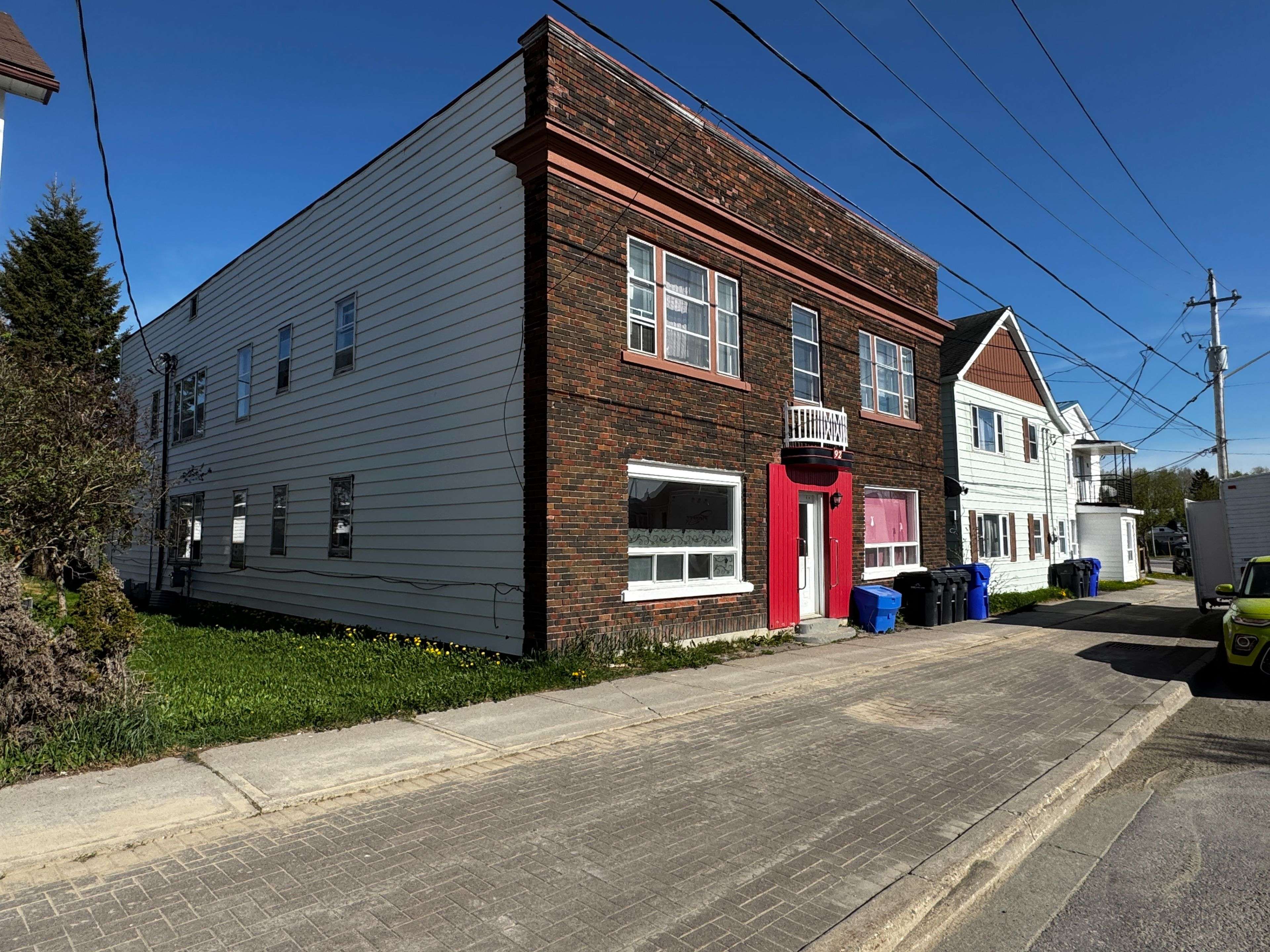 92 Prospect AVE, Kirkland Lake, ON P2N 2W8
