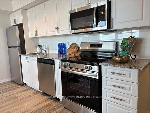 Toronto W04, ON M6A 0C4,3091 Dufferin ST #1304