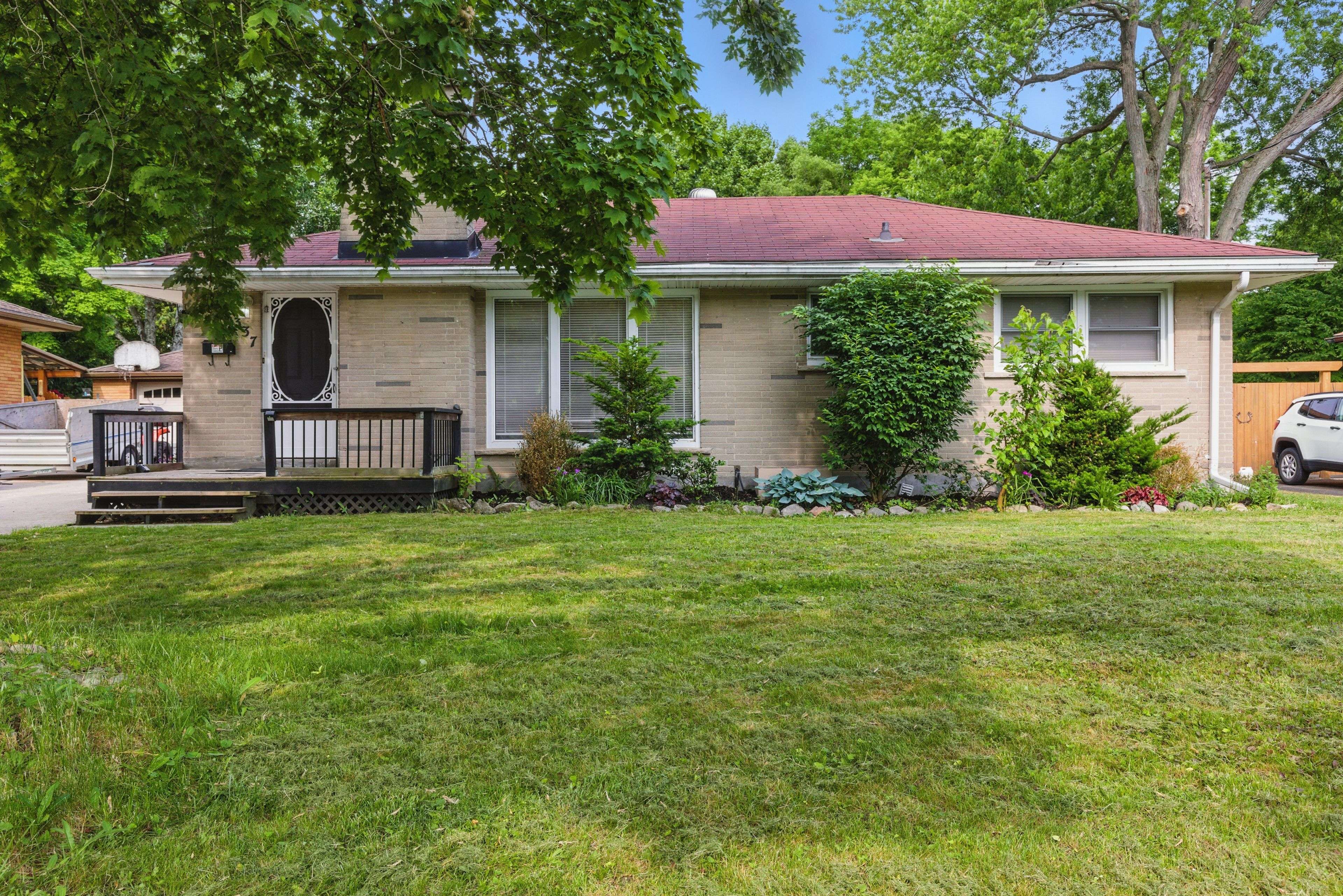 London South, ON N6K 2R8,337 Griffith ST
