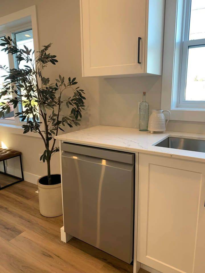 St. Thomas, ON N5R 3A5,200 Centre ST #C