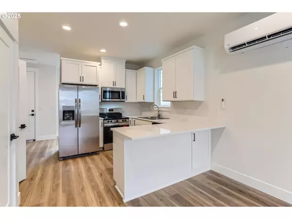 Tigard, OR 97224,7758 SW Bonita RD