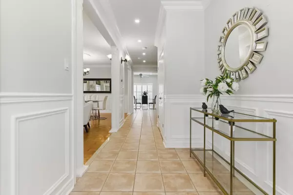Oakville, ON L6H 7A5,488 Morning Dove DR