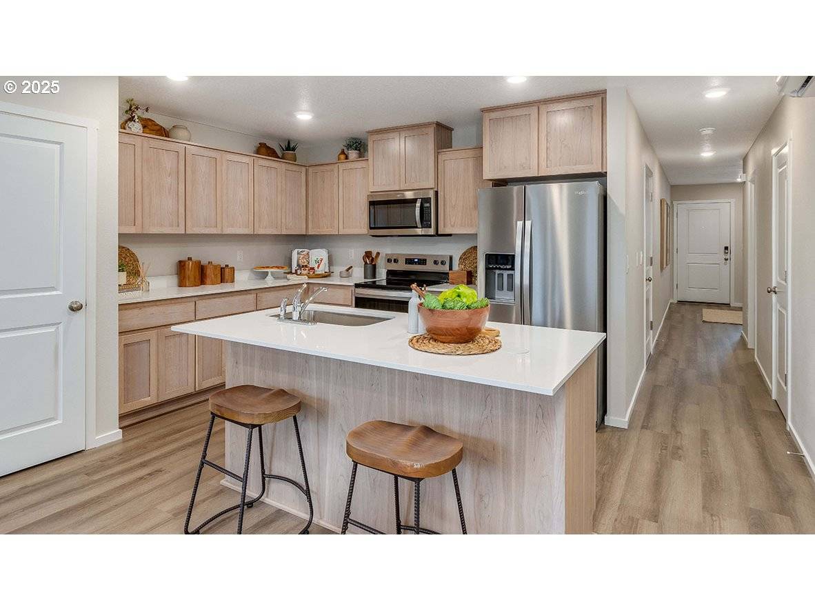 Gresham, OR 97080,6039 SE 15th ST