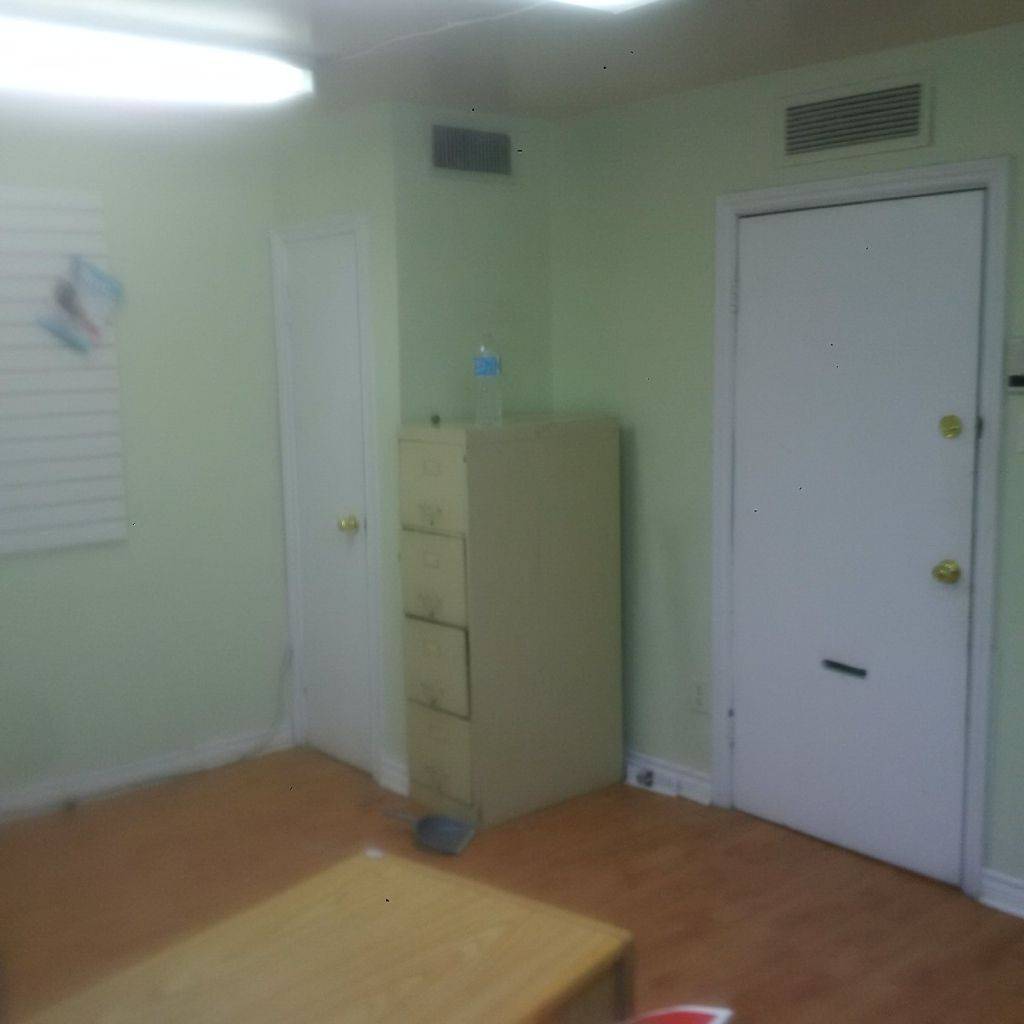 Toronto C06, ON M3H 1T3,365A Wilson AVE ##214