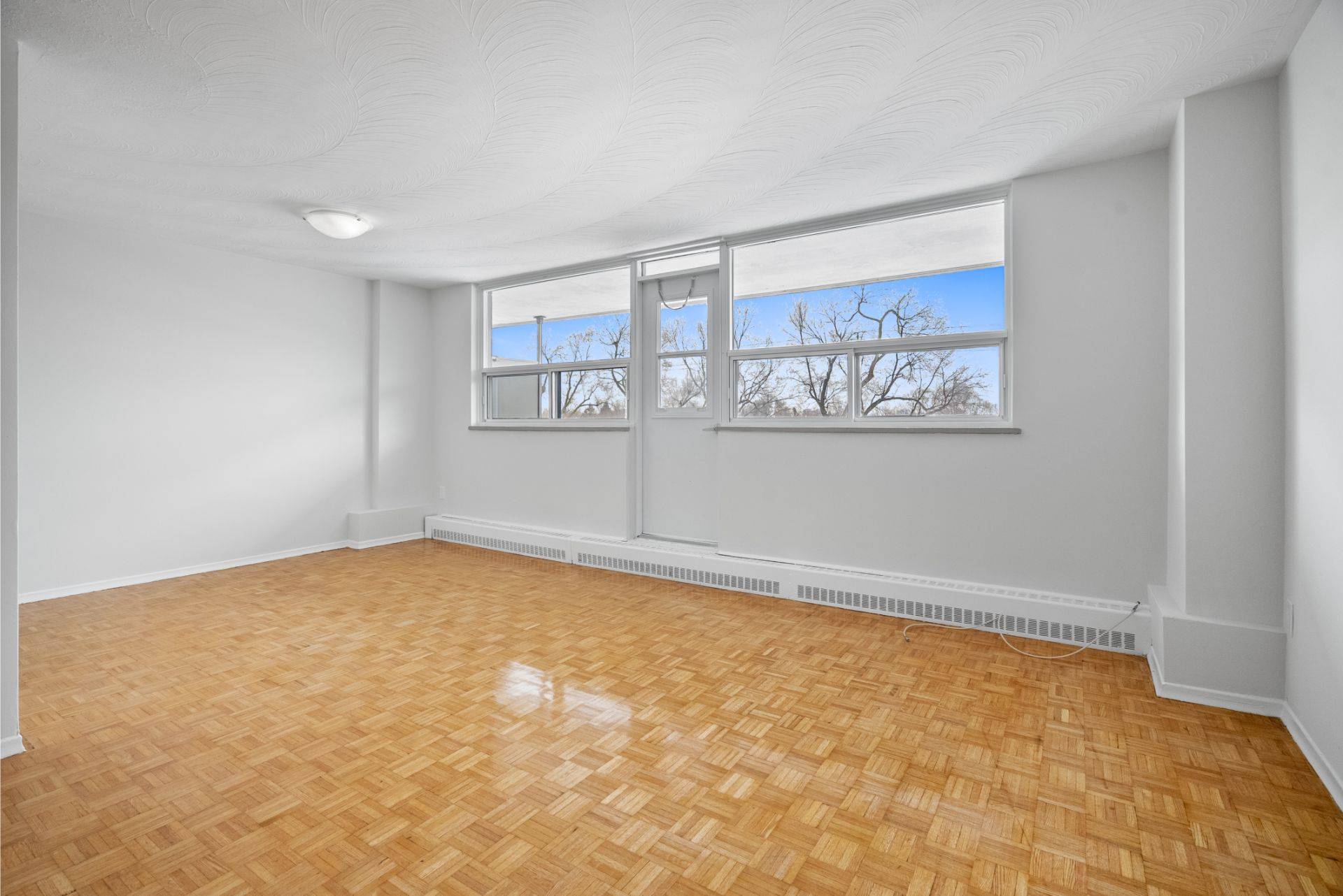 Toronto C13, ON M3A 1R2,105 Rowena DR #1117