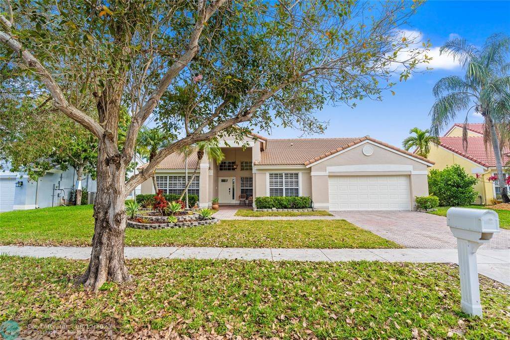 19327 NW 13th St, Pembroke Pines, FL 33029