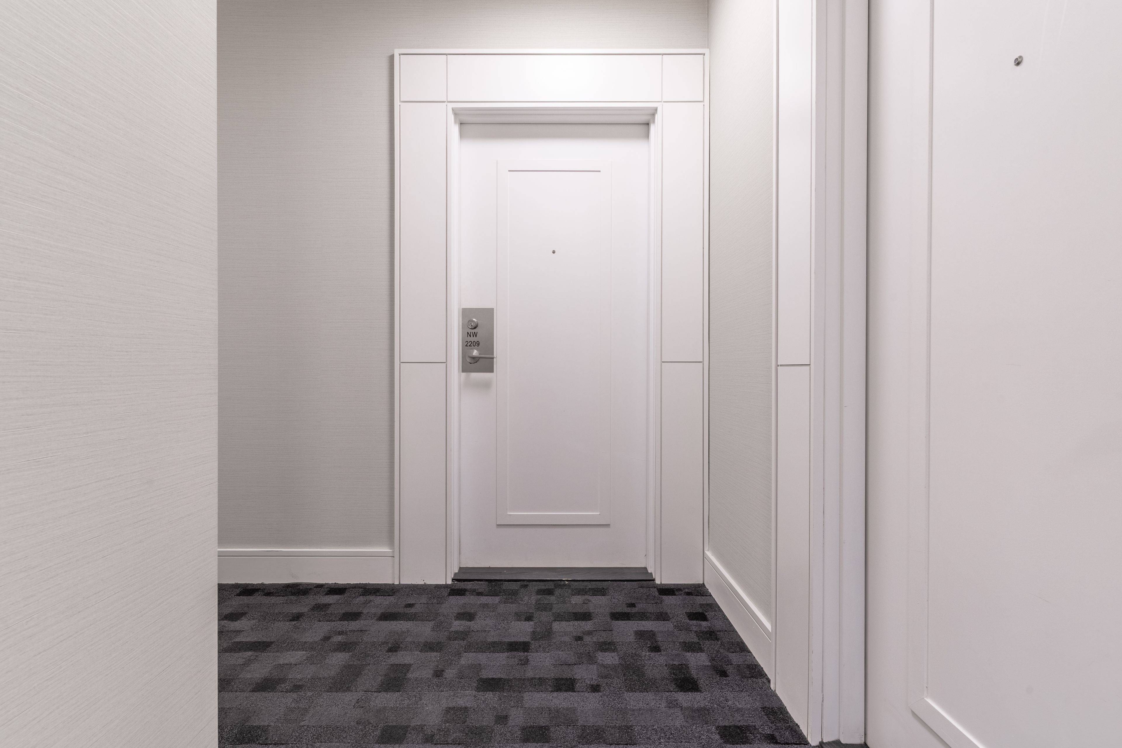 Richmond Hill, ON L4C 6Z2,9201 Yonge ST #2209