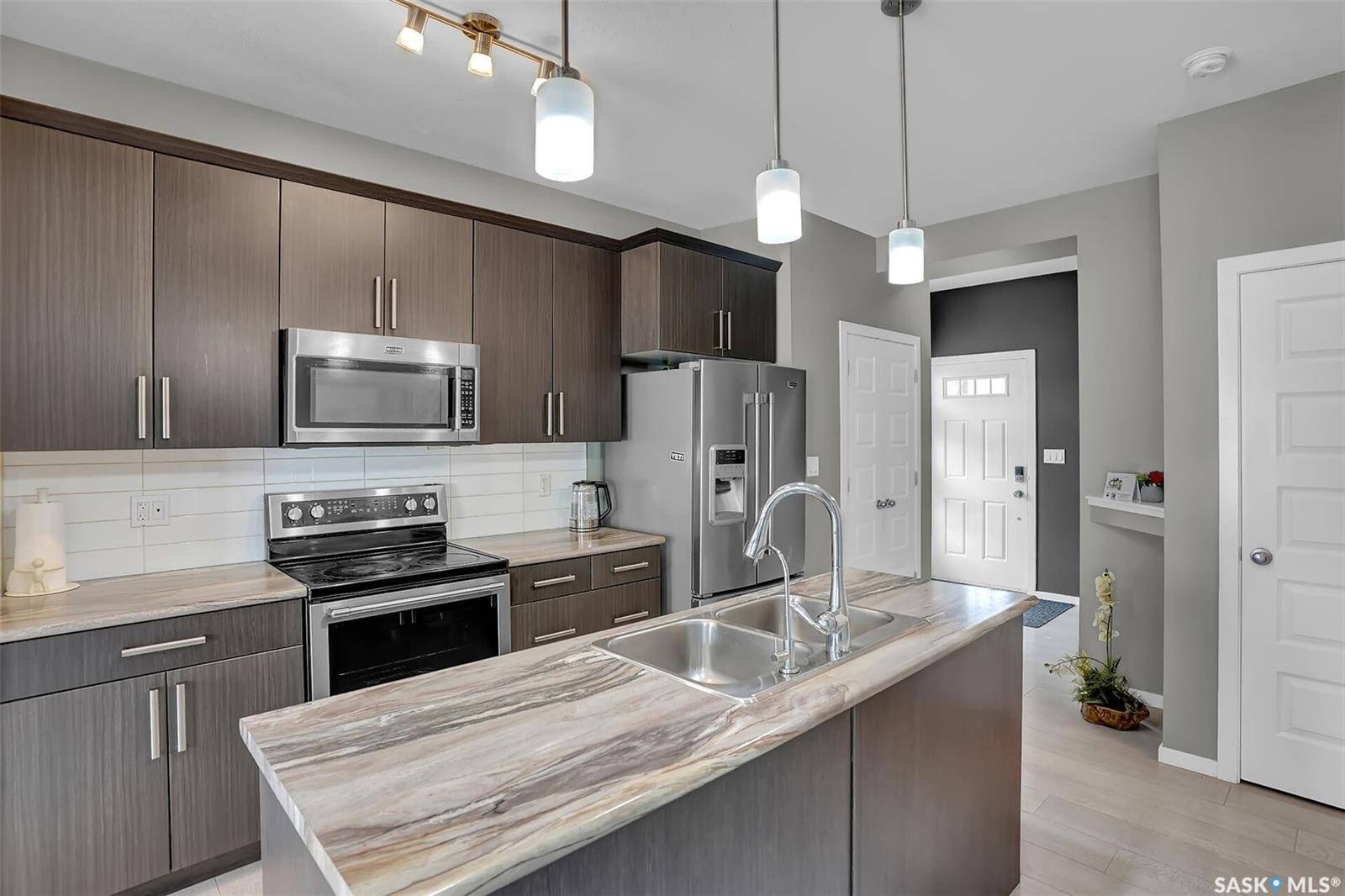 Regina, SK S4V 3M2,3363 Green Sandcherry STREET