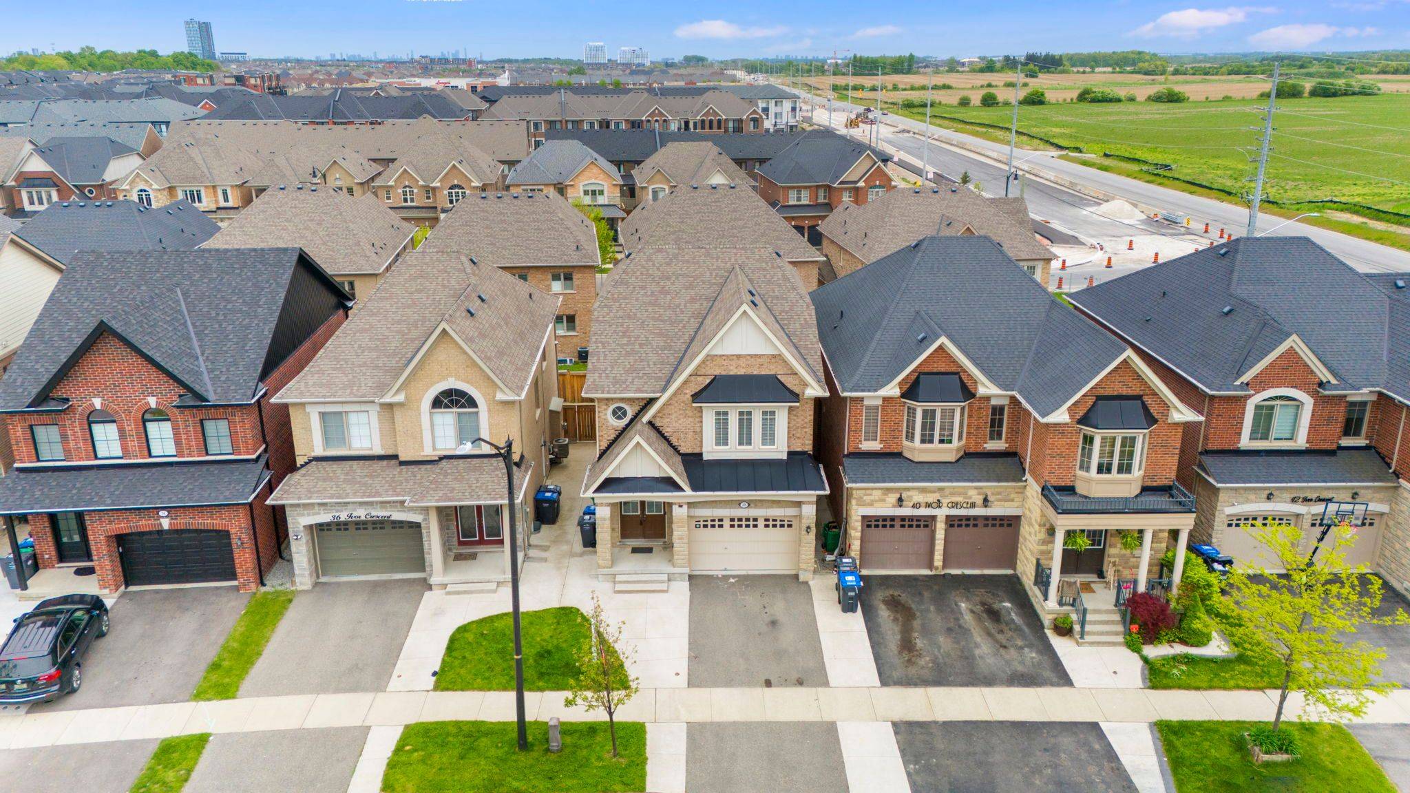 Brampton, ON L7A 4L6,38 Ivor CRES