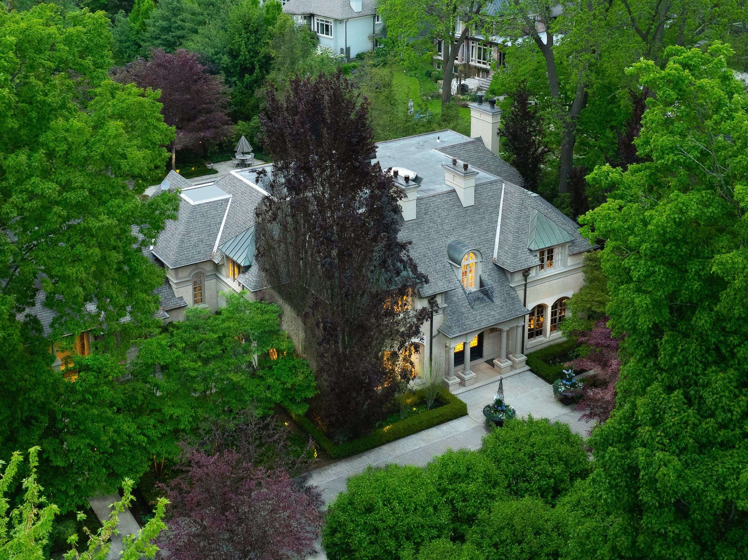1021 Lakeshore RD E, Oakville, ON L6J 1K7