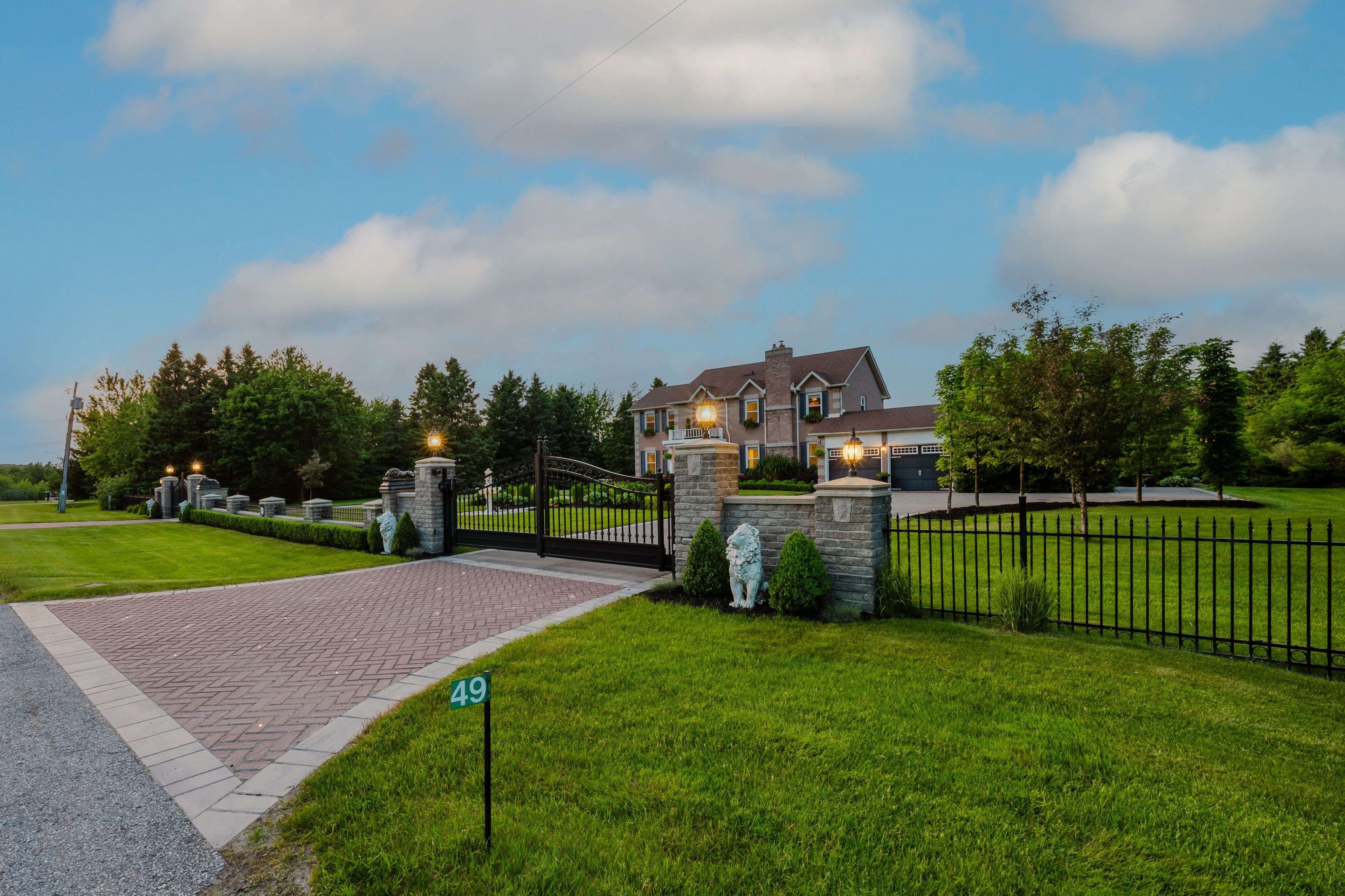Caledon, ON L7K 0L2,49 Elite RD