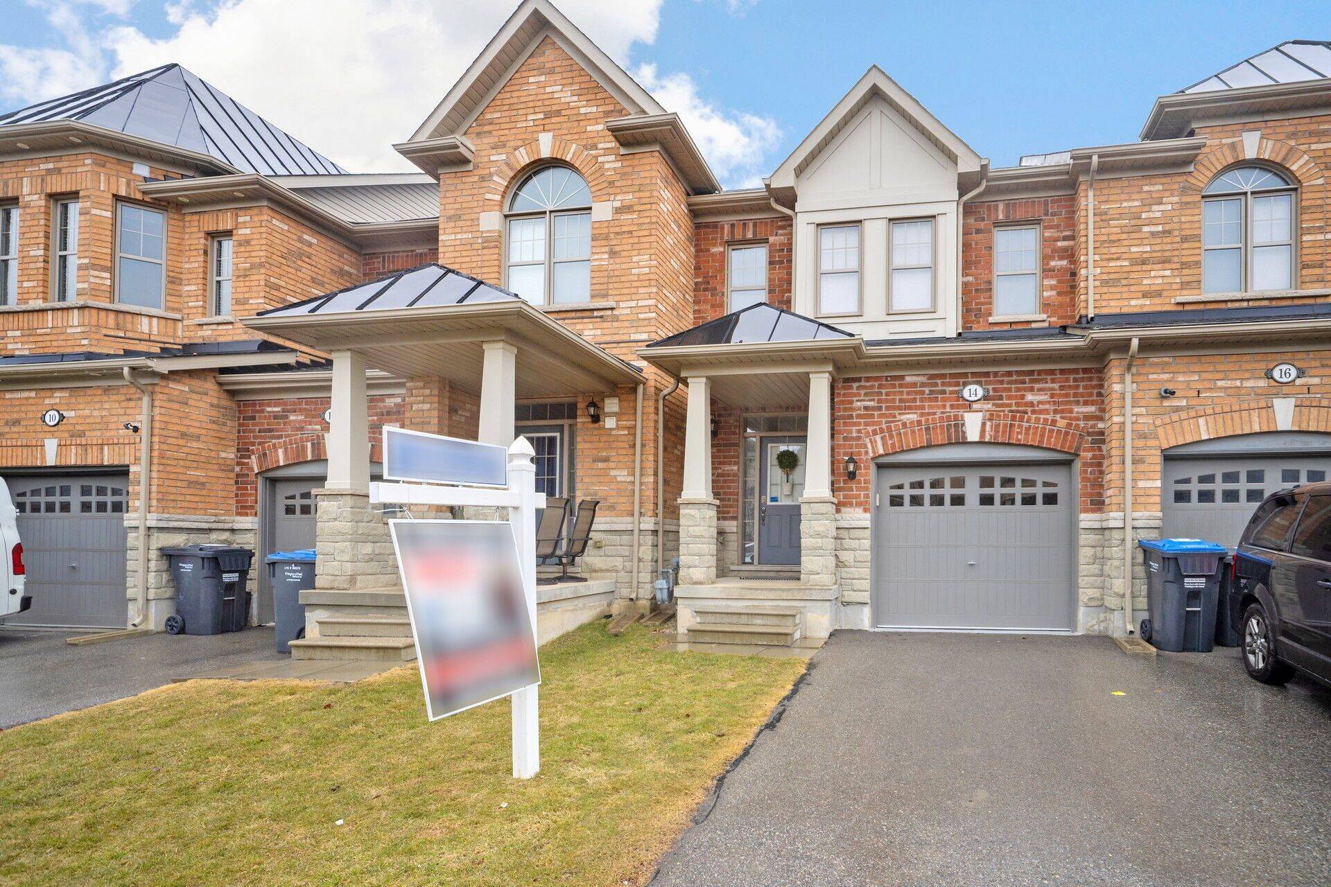 Brampton, ON L7A 4L5,14 Ivor CRES